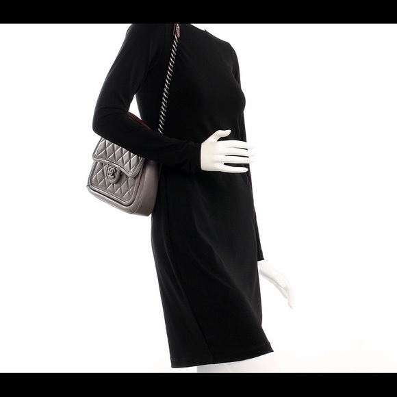 Chanel - Picture 3 of 9